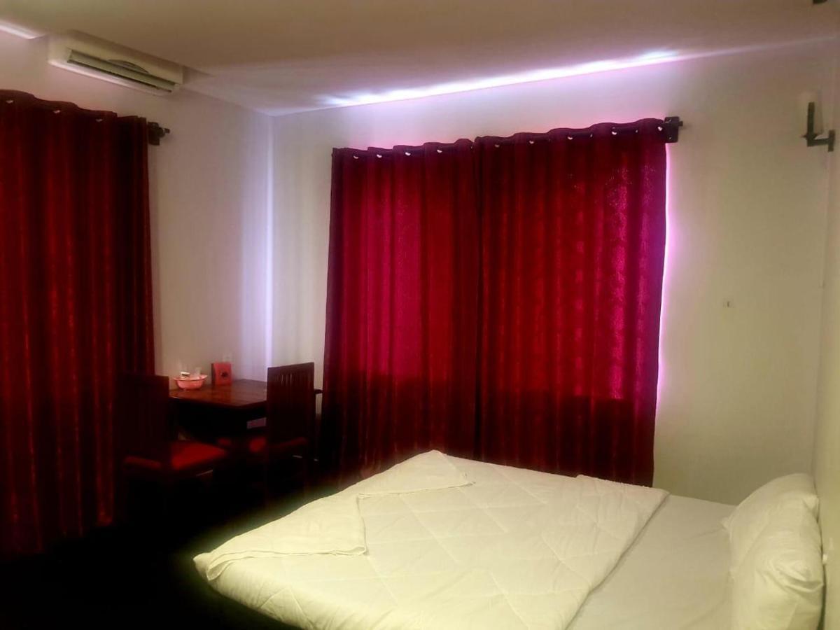 Violet Villa And Restro Siem Reap Eksteriør billede